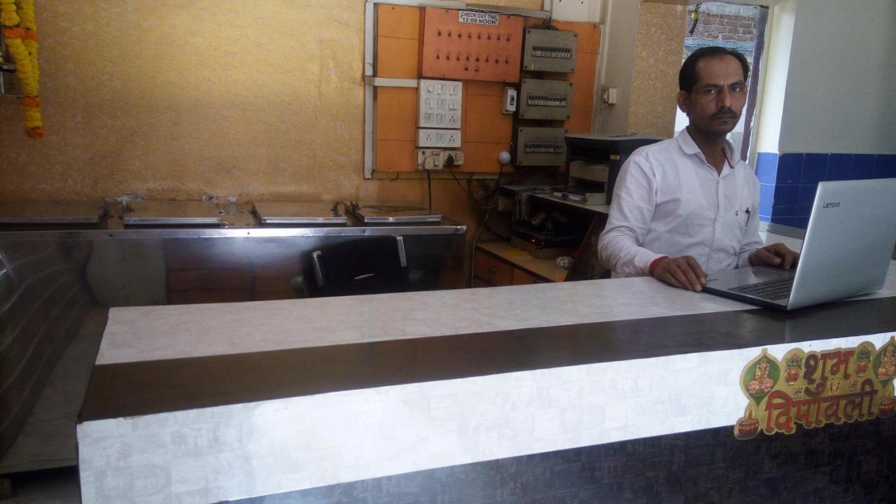 Hotel Sarang Lodge Panvel Exteriör bild