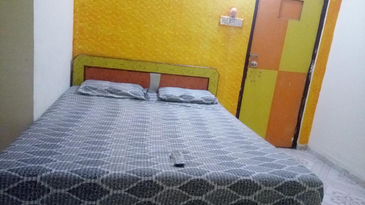 Hotel Sarang Lodge Panvel Exteriör bild