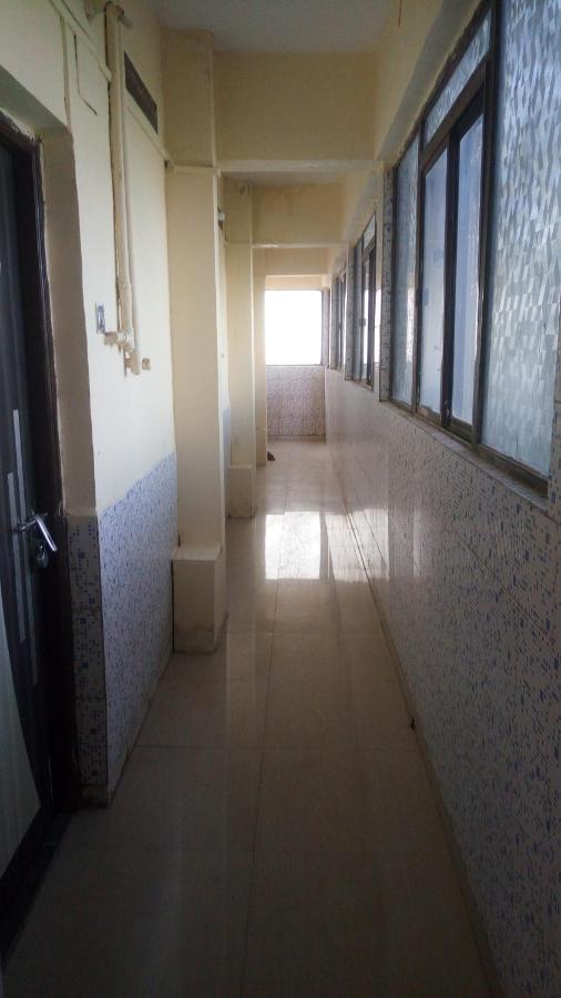 Hotel Sarang Lodge Panvel Exteriör bild