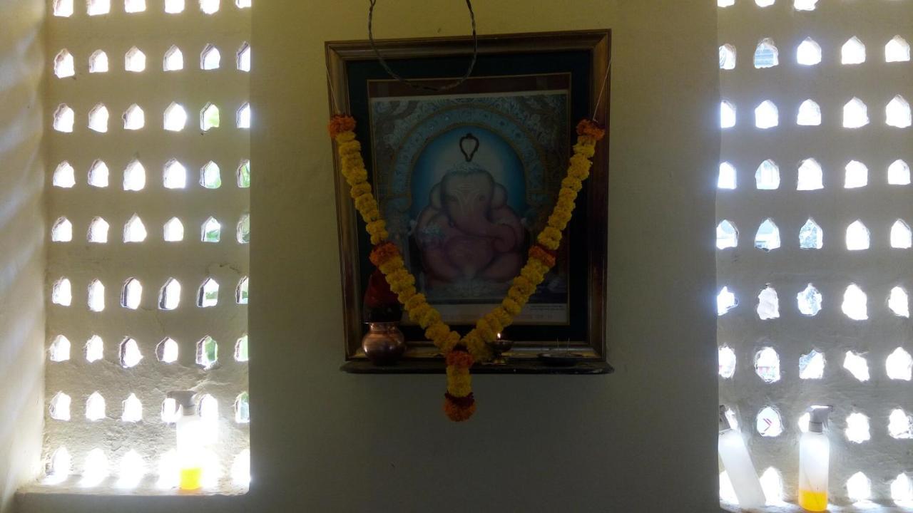 Hotel Sarang Lodge Panvel Exteriör bild