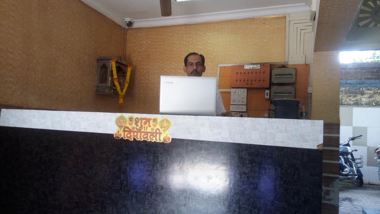 Hotel Sarang Lodge Panvel Exteriör bild