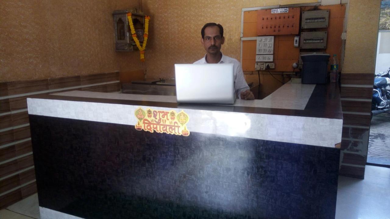 Hotel Sarang Lodge Panvel Exteriör bild